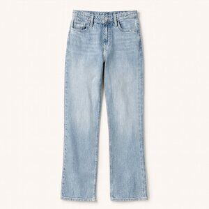 Y2K Light Wash Relaxed Denim Jeans